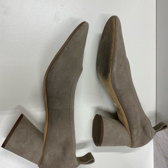 Tory Burch Elizabeth Beige / Brown Suede Pumps 9.5 Women - Picture 6 of 7